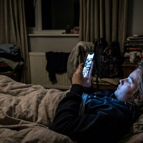 Anxiety in Adolescents: How Social Media Amplifies the Crisis