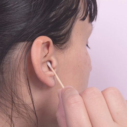 Ears: how to avoid earwax plugs?