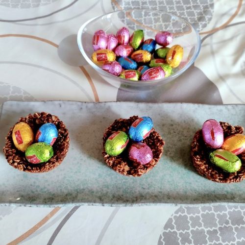 Easter nests with chocolate oats: a very easy recipe