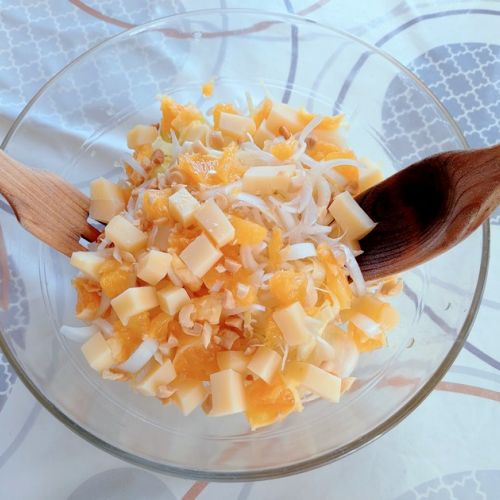 Endive salad with orange and walnuts: an easy recipe