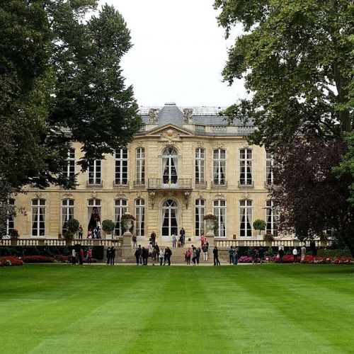 Hôtel de Matignon: 5 unusual facts about this building and its garden
