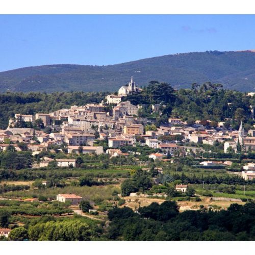 Lacoste : a charming village in the Luberon