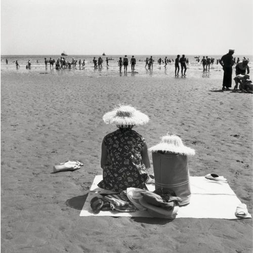 Let's go to the sea with Doisneau : a photo exhibition in La Rochelle