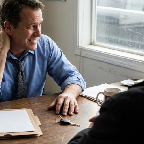 Liars and manipulators: the body language signals that should alert you.