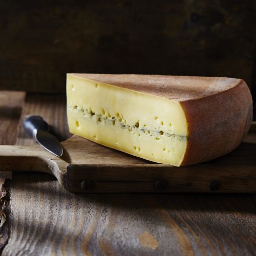 Morbier AOP: the black line that reinvents your winter raclette
