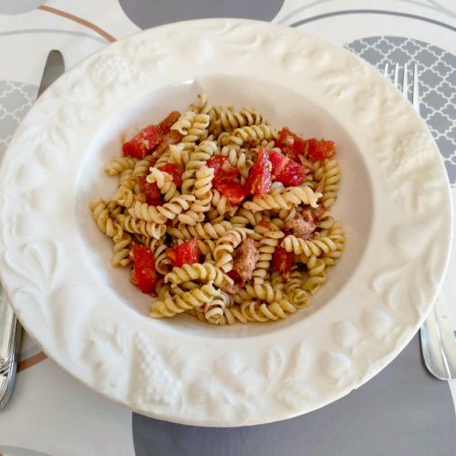 Pesto and Tuna Pasta Salad: an easy recipe