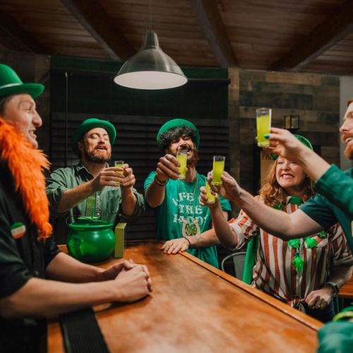 Saint Patrick's Day: Where does the tradition of wearing green on March 17th come from?