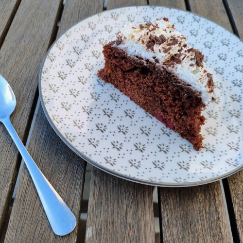 The cocoa and cherry cake: a delicious recipe.