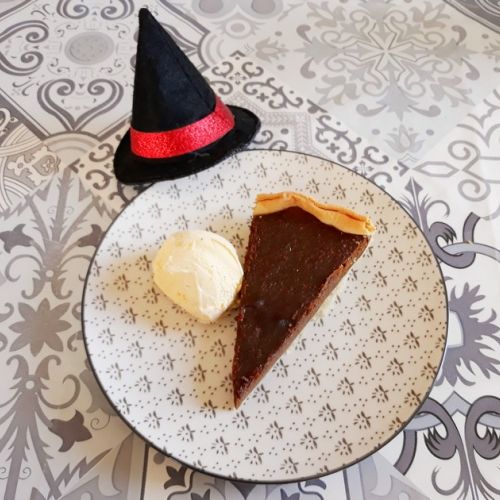 The easy Harry Potter treacle tart recipe