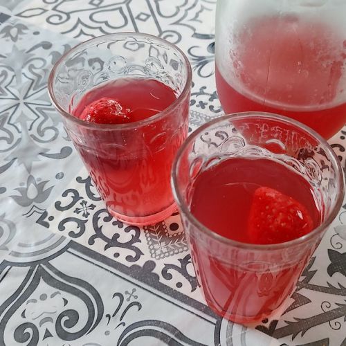 The hibiscus coconut cocktail: a Valentine's Day cocktail without alcohol
