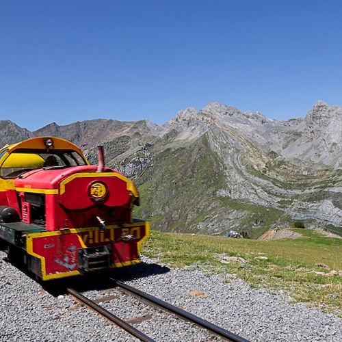 The little train of Artouste: embark on a dizzying journey in the Pyrenees