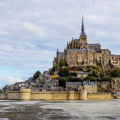 The Mont Saint Michel : a jewel between sky and sea