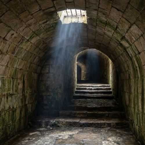 Underground Paris: forgotten vaults, crypts, and hidden passages, the guide for the curious walker.