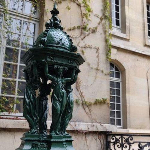 Wallace fountains: discreet symbols of Paris