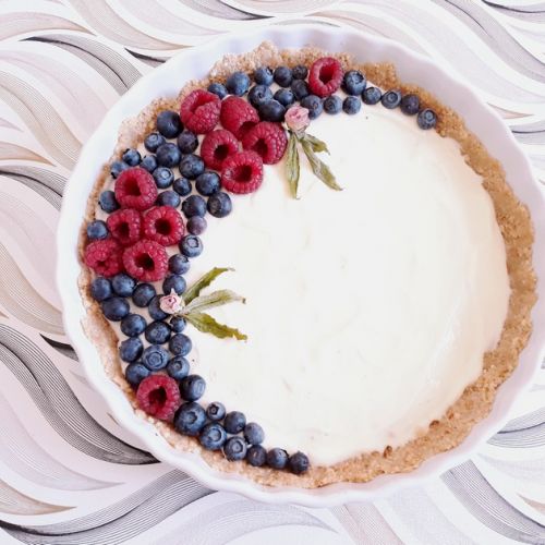 Yoghurt and berry pie: a recipe for Valentine's Day